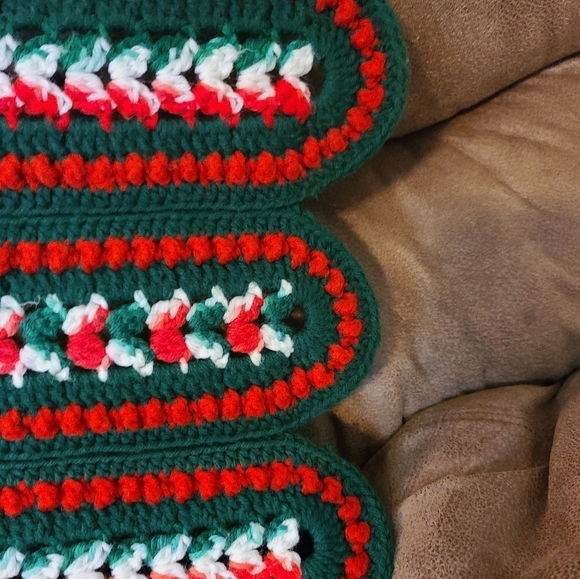 Handmade Crocheted Knitted Christmas Blanket Throw - Picture 3 of 4